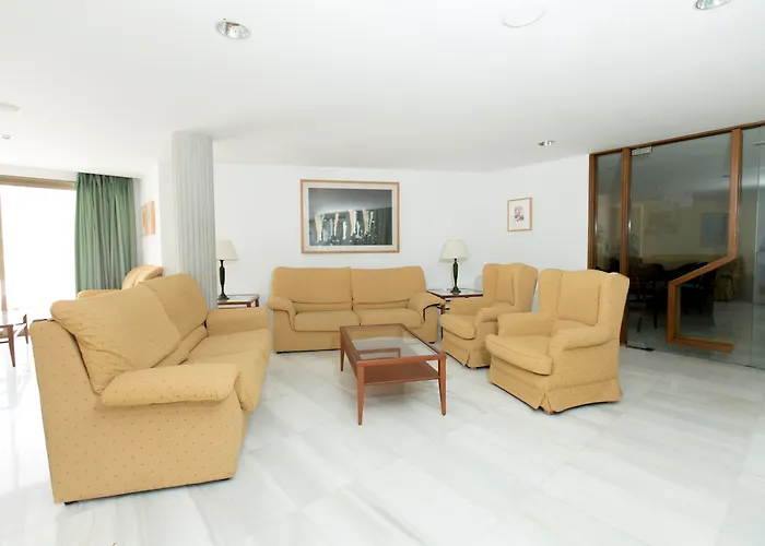 Aparthotel Flora