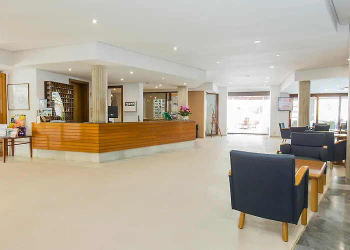 Aparthotel Flora