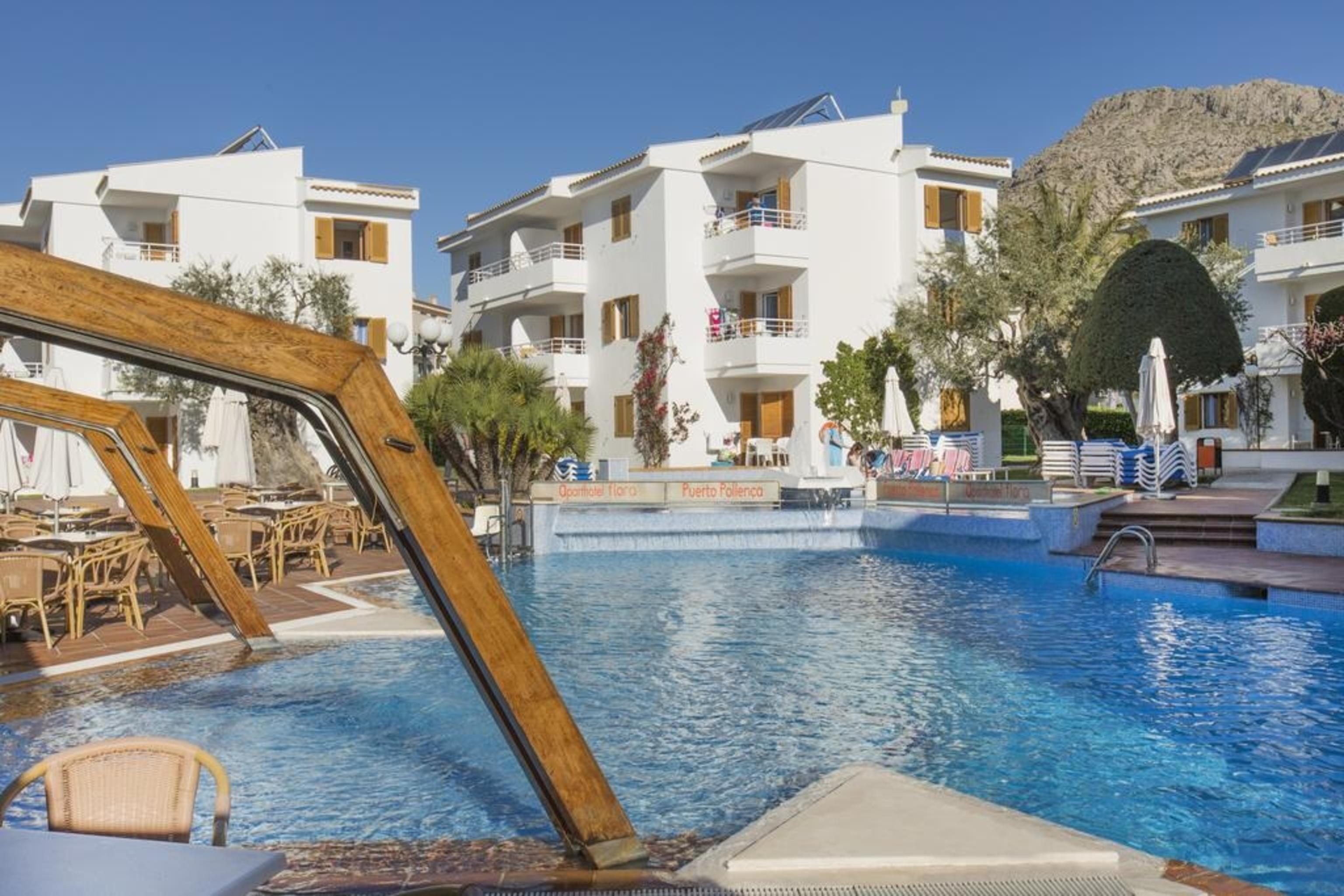 Apartahotel Flora